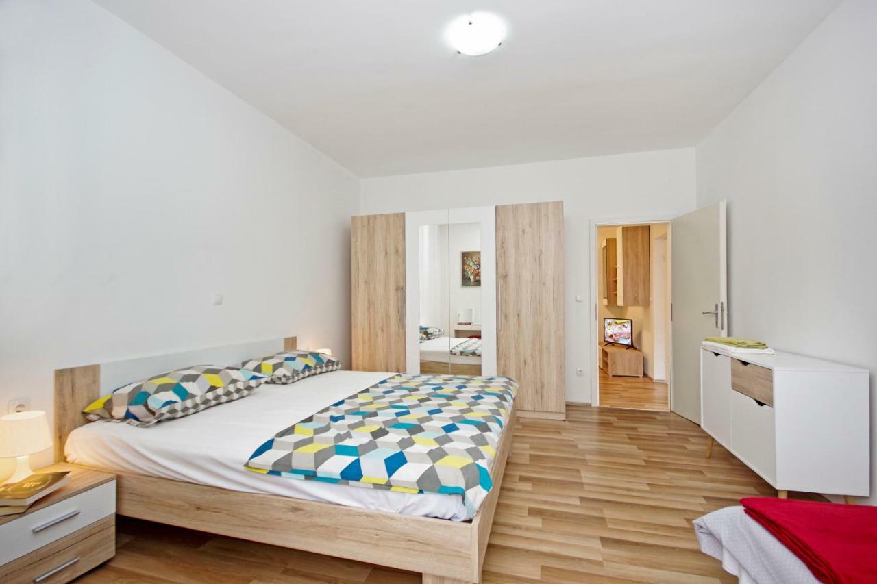 Apartments Andela Makarska Exteriör bild