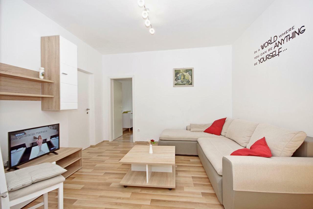 Apartments Andela Makarska Exteriör bild